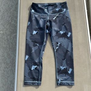 Lululemon High-Rise Crop 21” - Blue Print - Size 6